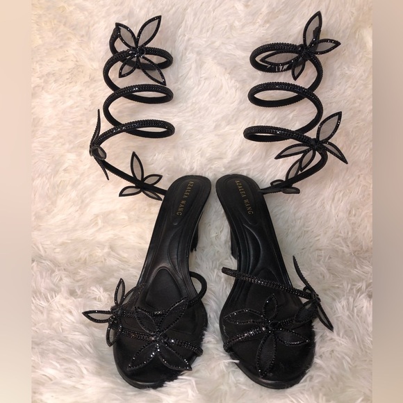 Azalea Wang Black Wrap-Around Sandals with Butterfly accent size - Picture 3 of 15